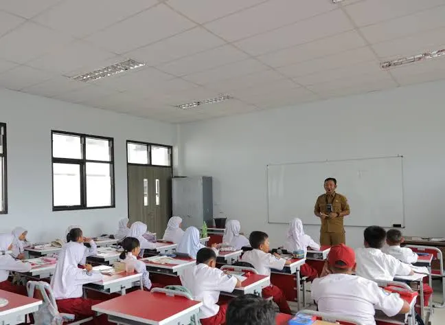 ilustrasi suasana belajar mengajar