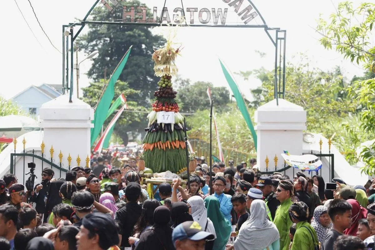 Kirab Budaya Geplakan Sleman Angkat Ekonomi UMKM